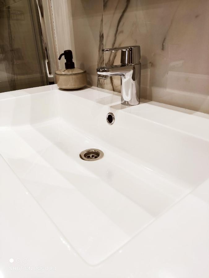 Sun Apartment Center City تشيسيناو المظهر الخارجي الصورة